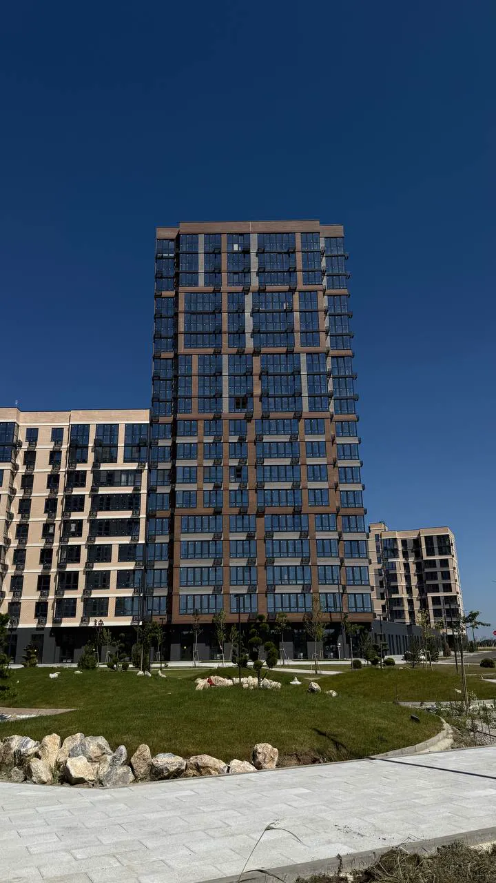 Высотная секция и озеленение ЖК Тёплые Края в Краснодаре